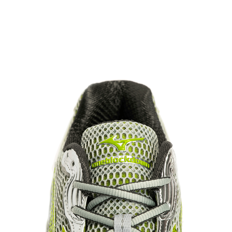 Mizuno wave inspire 10 on sale amazon